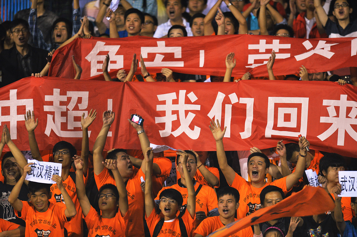 球队的实力逐渐显露,球迷期待巅峰对决! 球队的实力逐渐显露,球迷期待巅峰对决!