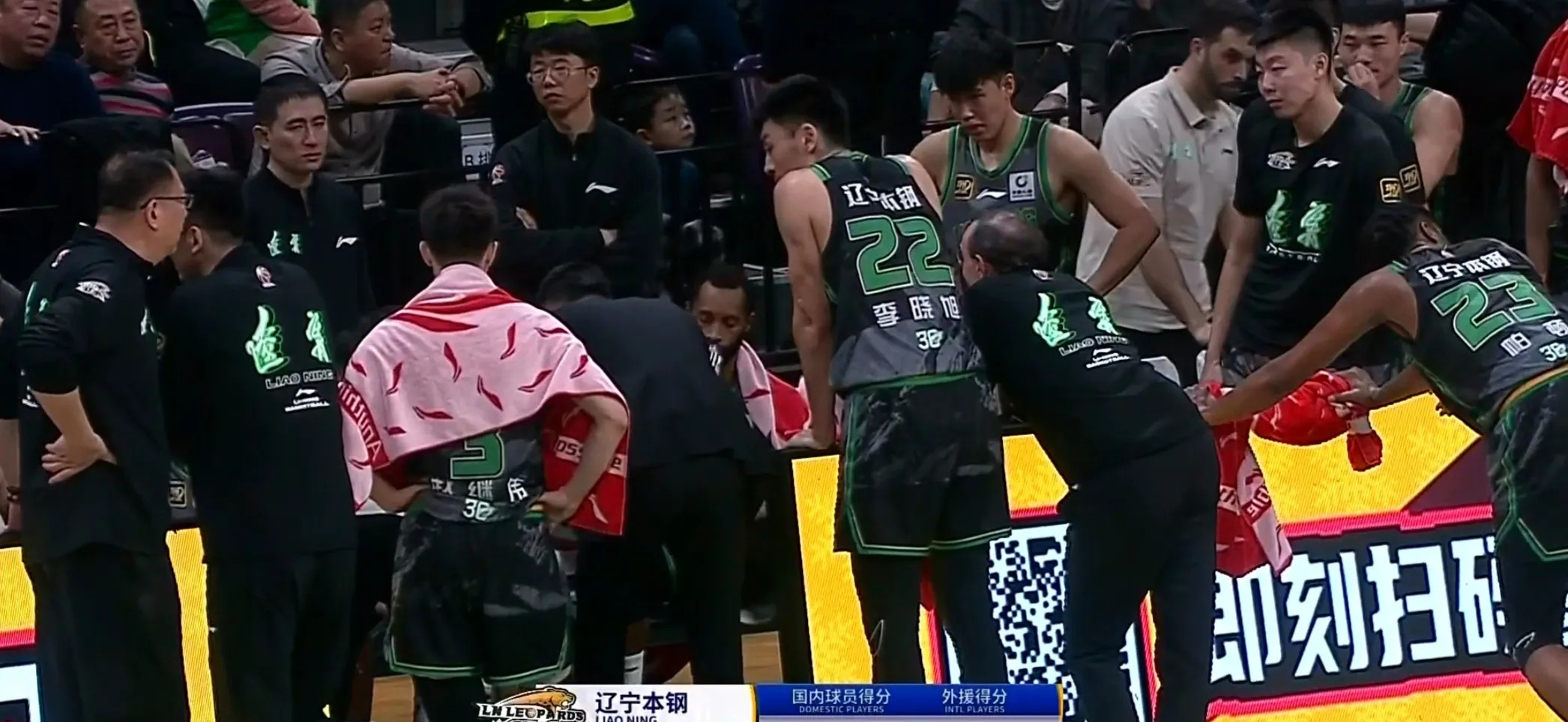 四川男篮客场惨败,遭受连败压力 四川男篮客场惨败,遭受连败压力