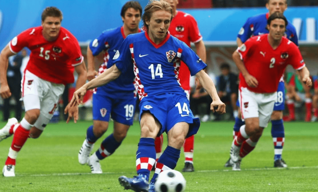 关于斯洛文尼亚队迅速崭露头角,领头羊竞逐的信息 关于斯洛文尼亚队迅速崭露头角,领头羊竞逐的信息