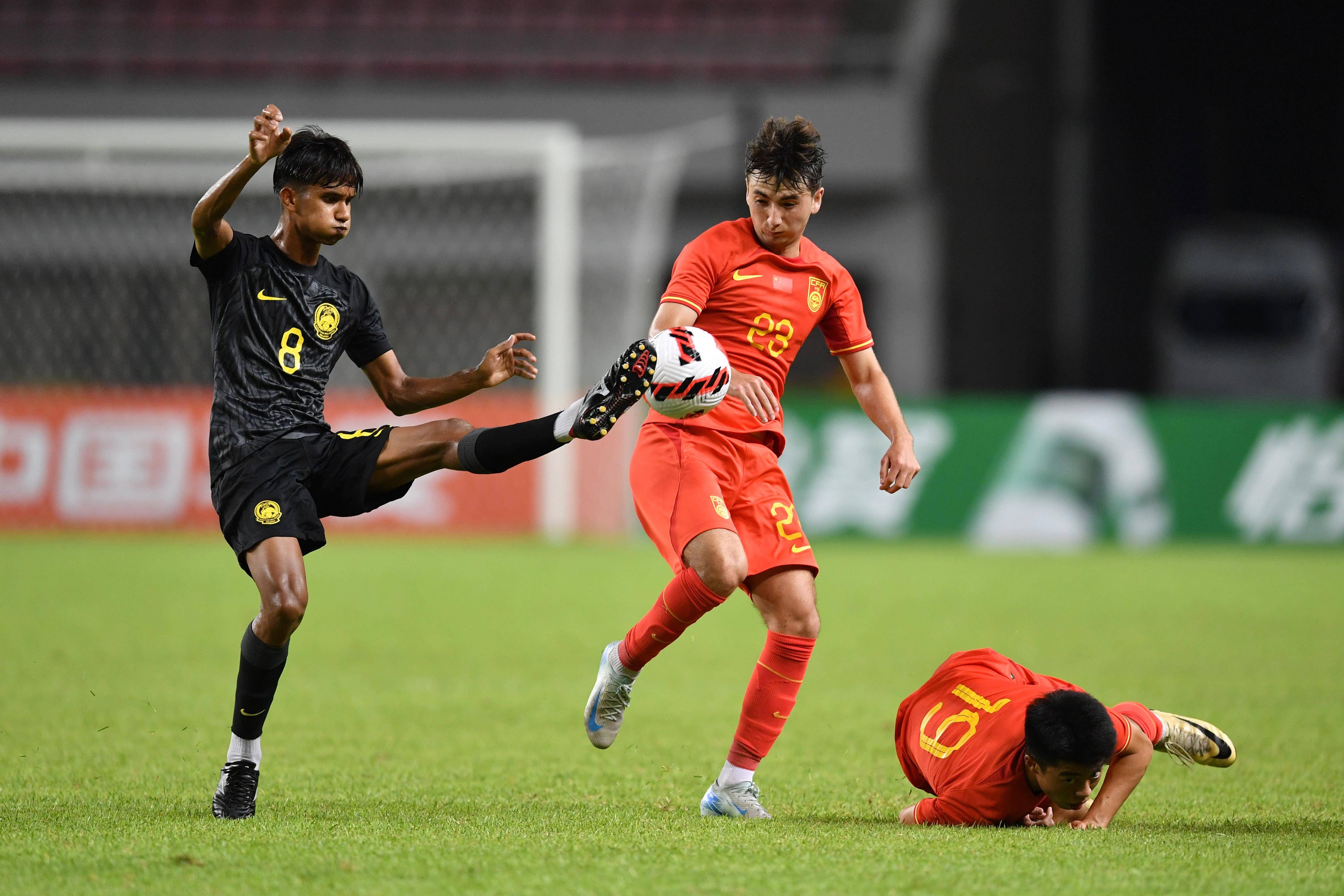 足球顶尖联赛展现魅力，精彩纷呈的简单介绍