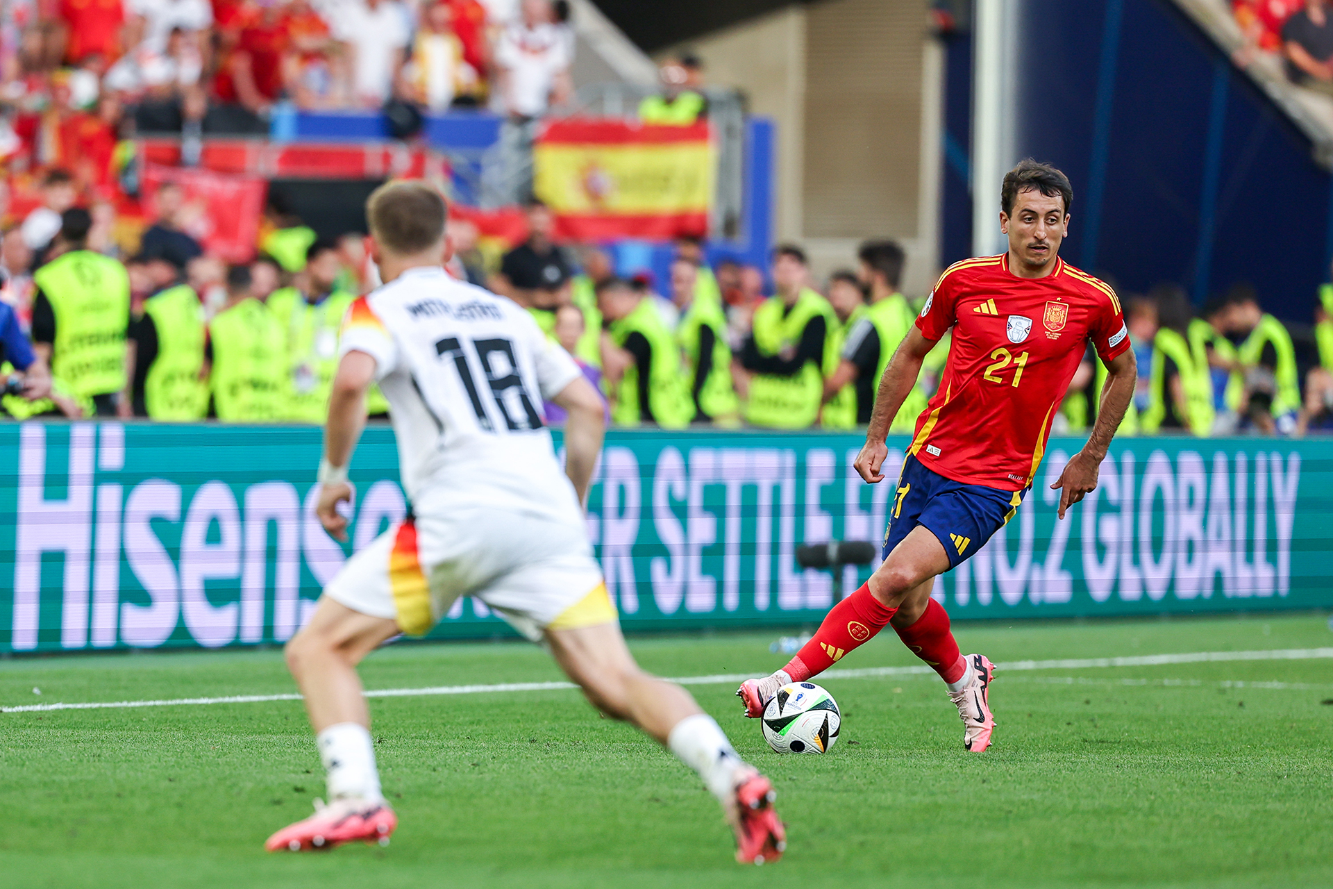 法国队在西班牙比赛中大胜,豪取三分 法国队在西班牙比赛中大胜,豪取三分