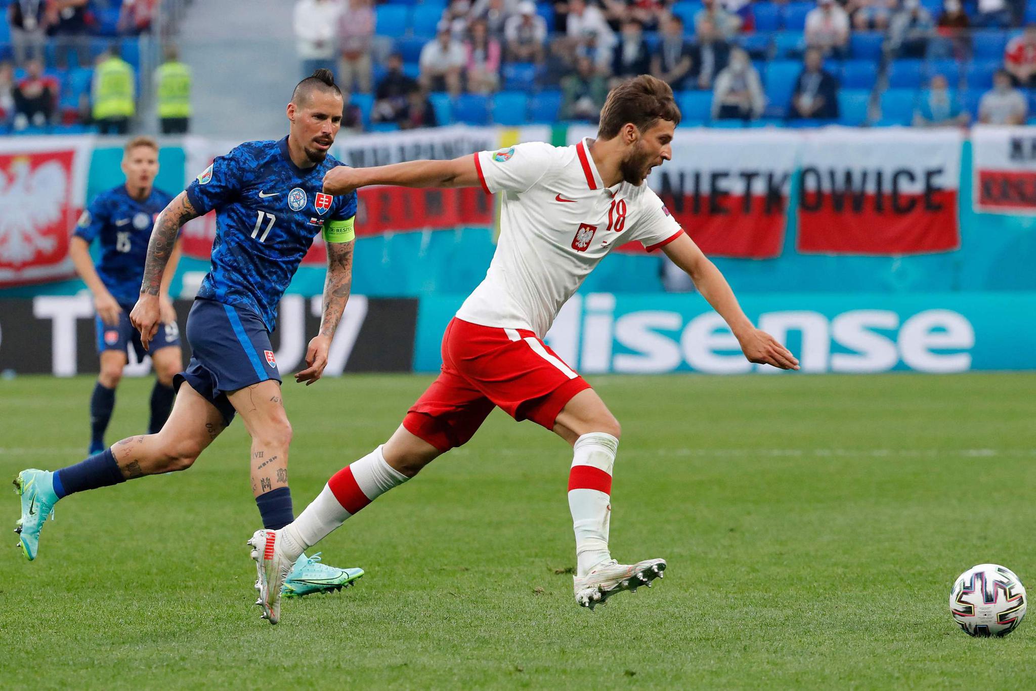 波兰队意外出局,对手顺利进入半决赛 波兰队意外出局,对手顺利进入半决赛