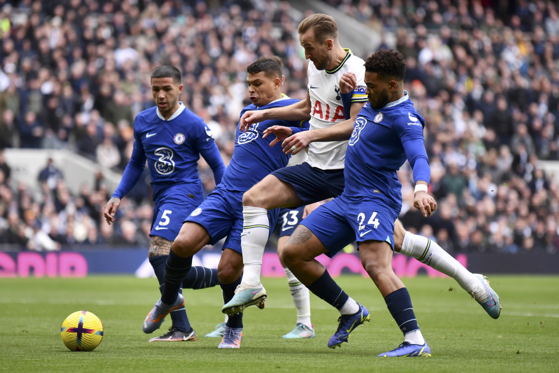 英格兰淘汰乌克兰，晋级欧锦赛半决赛