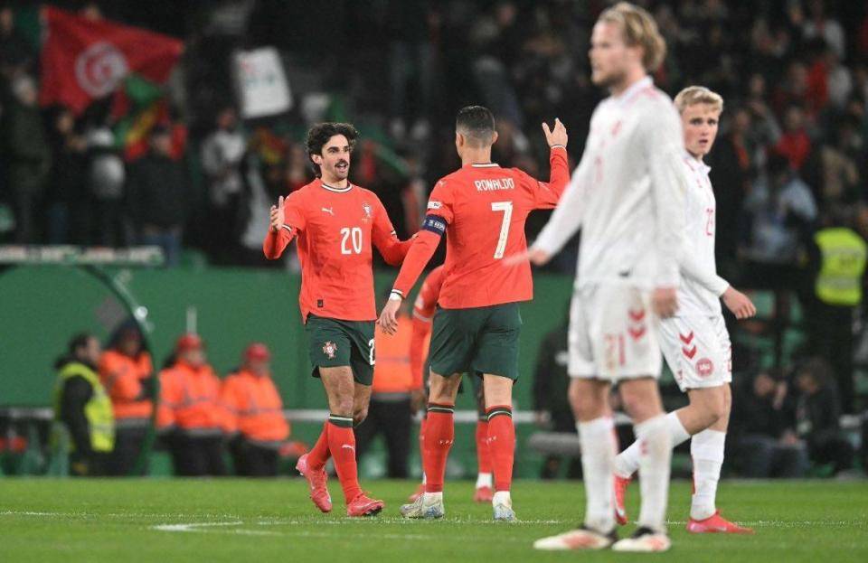 捷克队意外淘汰葡萄牙,成功闯入欧国联四强 捷克队意外淘汰葡萄牙,成功闯入欧国联四强