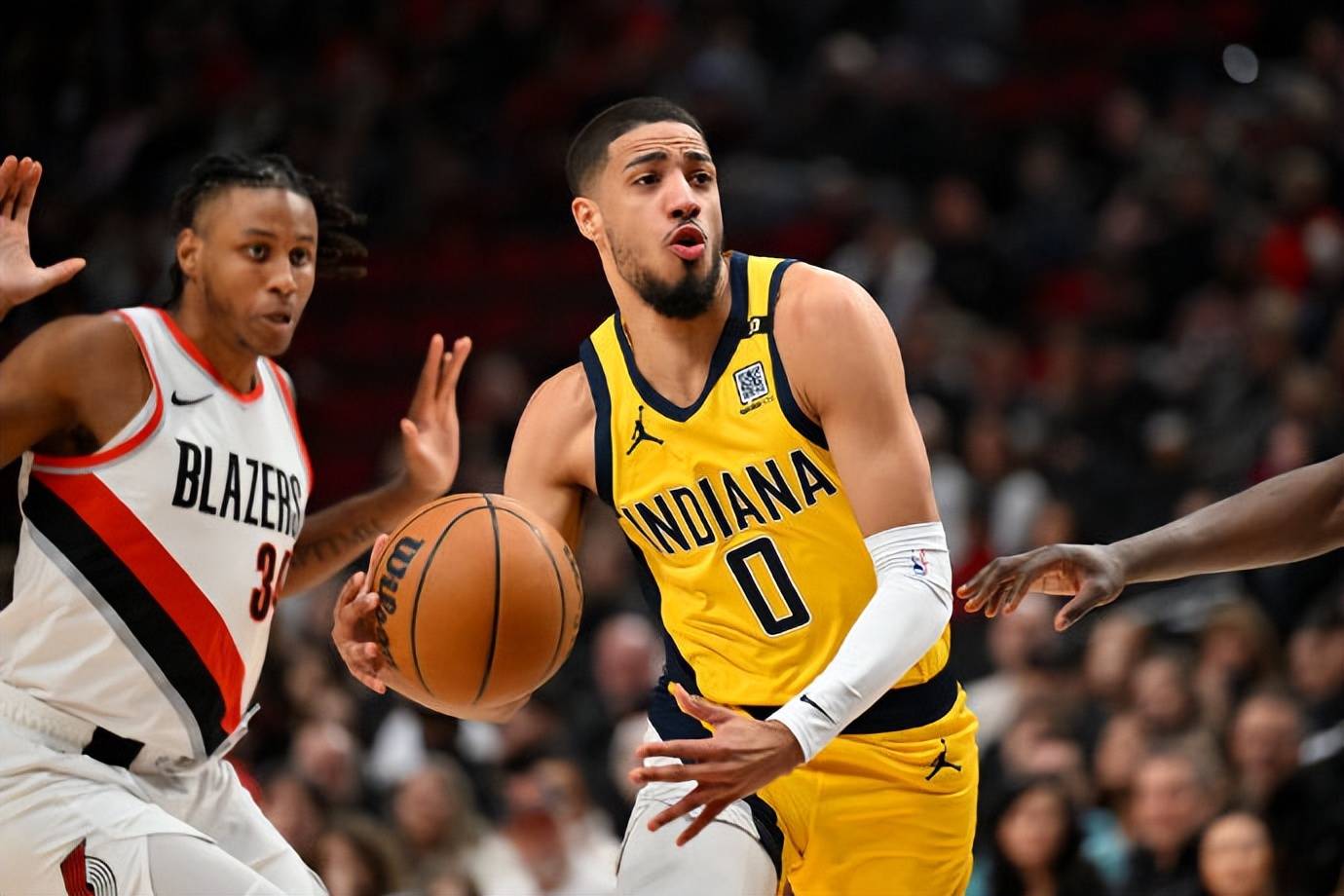 开拓者主场告捷,取得击败步行者 开拓者主场告捷,取得击败步行者