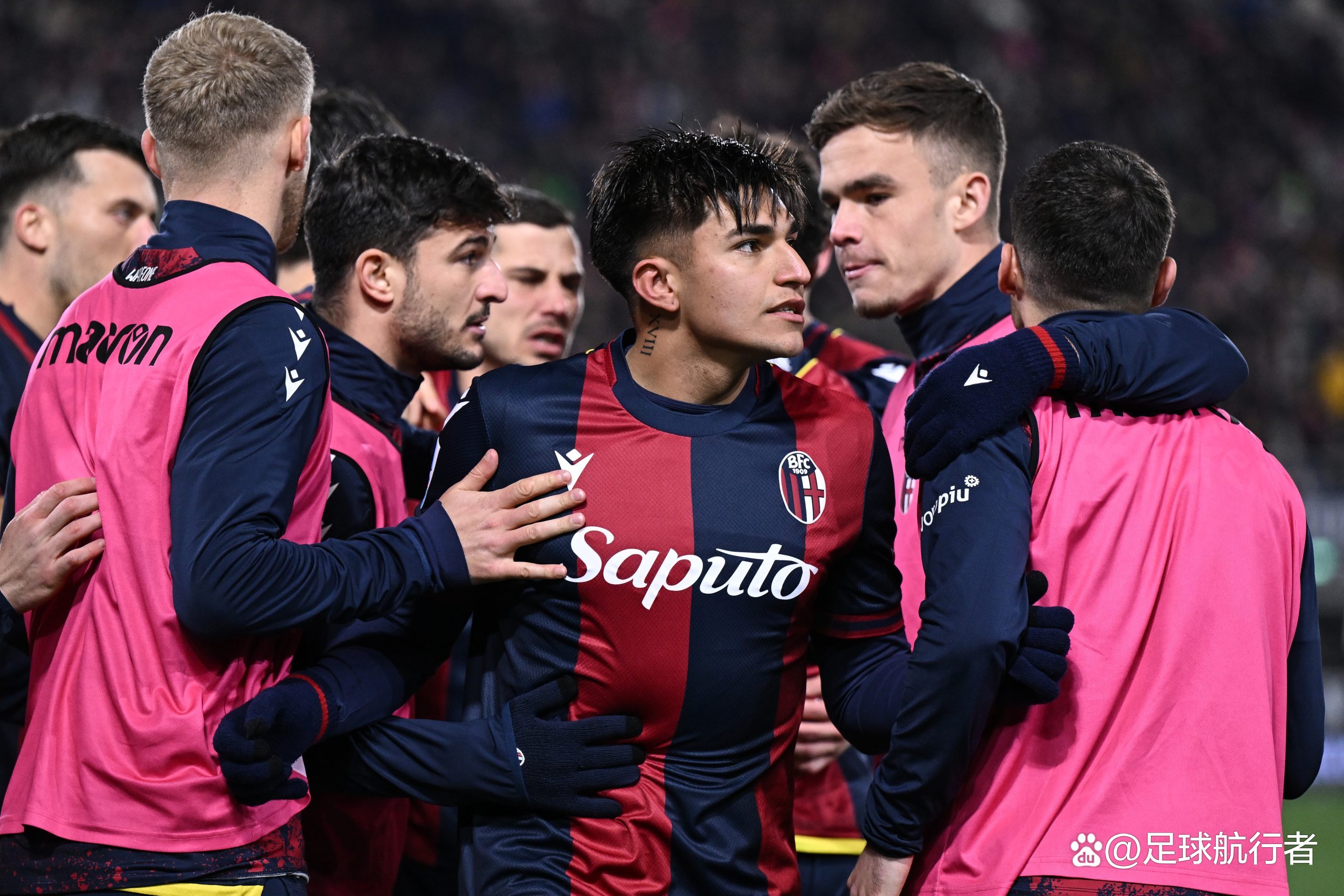 关于博洛尼亚后卫在比赛中献上神奇扑救的信息 关于博洛尼亚后卫在比赛中献上神奇扑救的信息