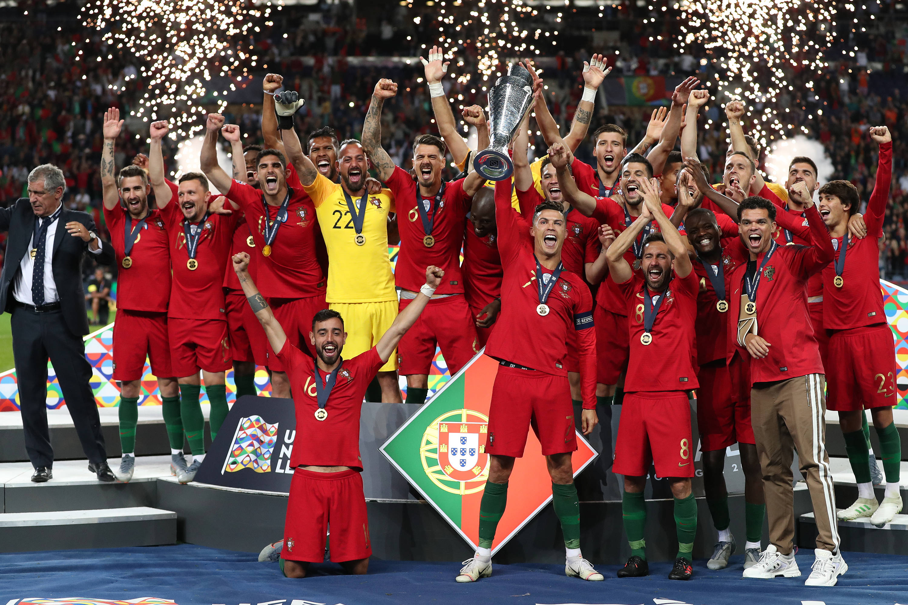 欧洲杯预选赛各队势均力敌，国家队以微小优势取得胜利的简单介绍