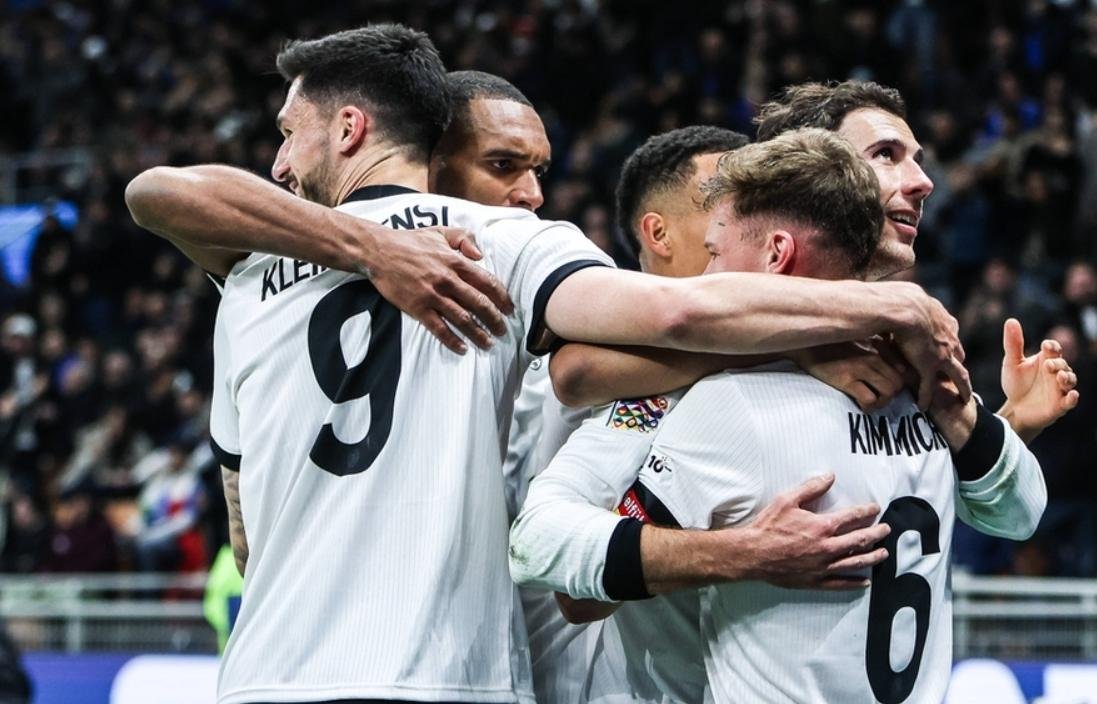 荷兰队逆转奥克兰，晋级欧锦赛决赛