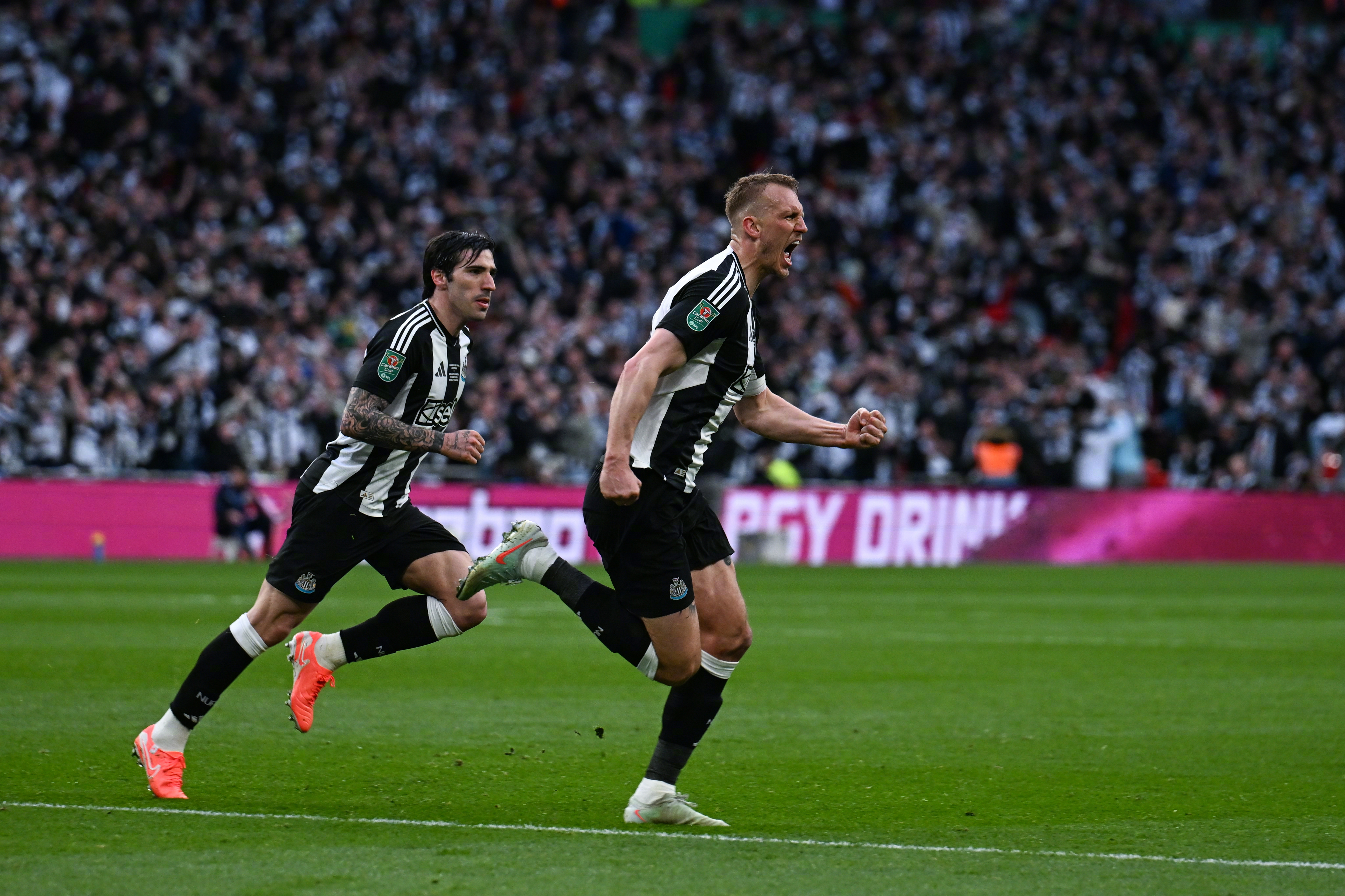 包含纽卡斯尔主场击败对手,摆脱保级压力的词条 包含纽卡斯尔主场击败对手,摆脱保级压力的词条