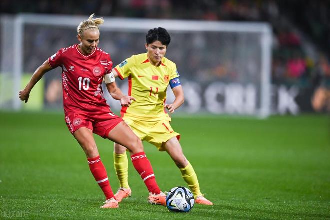 包含丹麦羽毛球队绝杀日本羽毛球队，辛杜高光表现的词条